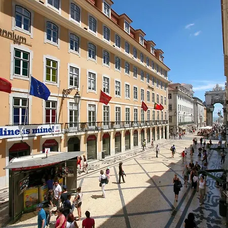 Auberge de jeunesse Travellers House - *
