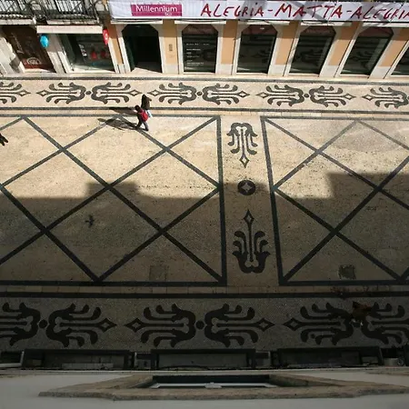 Travellers House - Hostal *