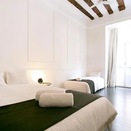 Travellers House - Hostal